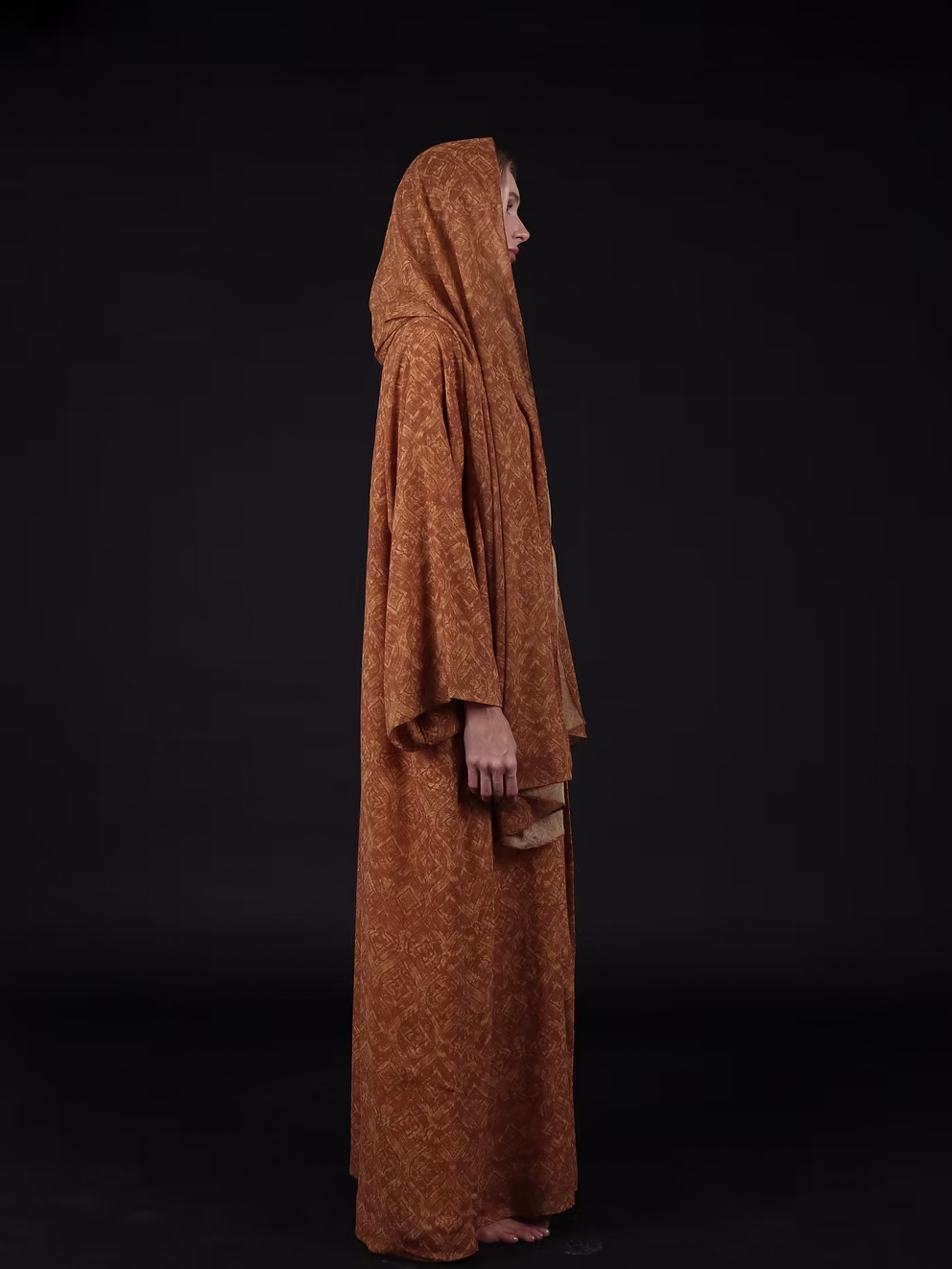 Amber Dunes Abaya